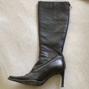 High quality 100% leather boots, rarely worn and made Rumania.